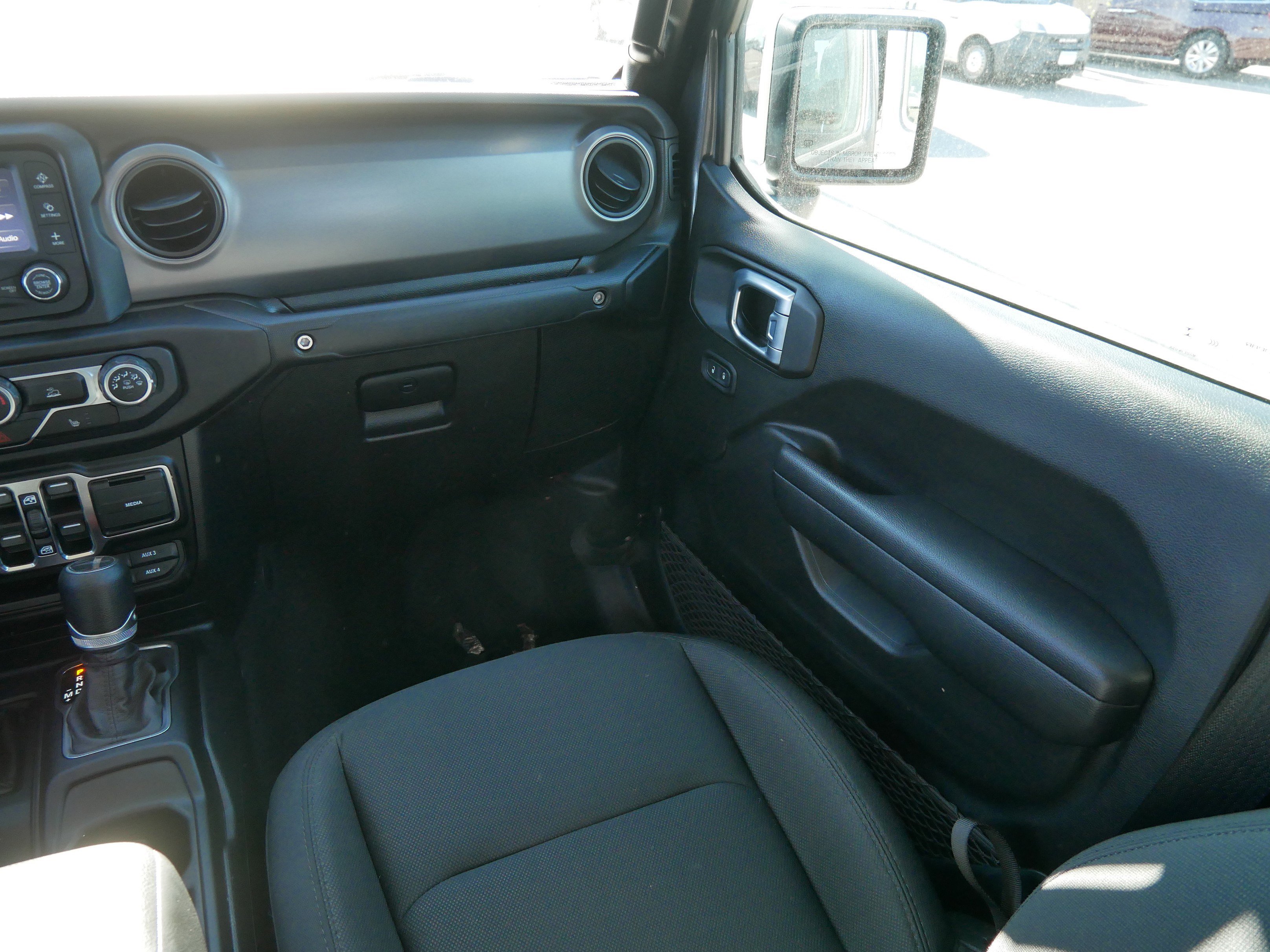 Used 2021 Jeep Gladiator Willys image 11