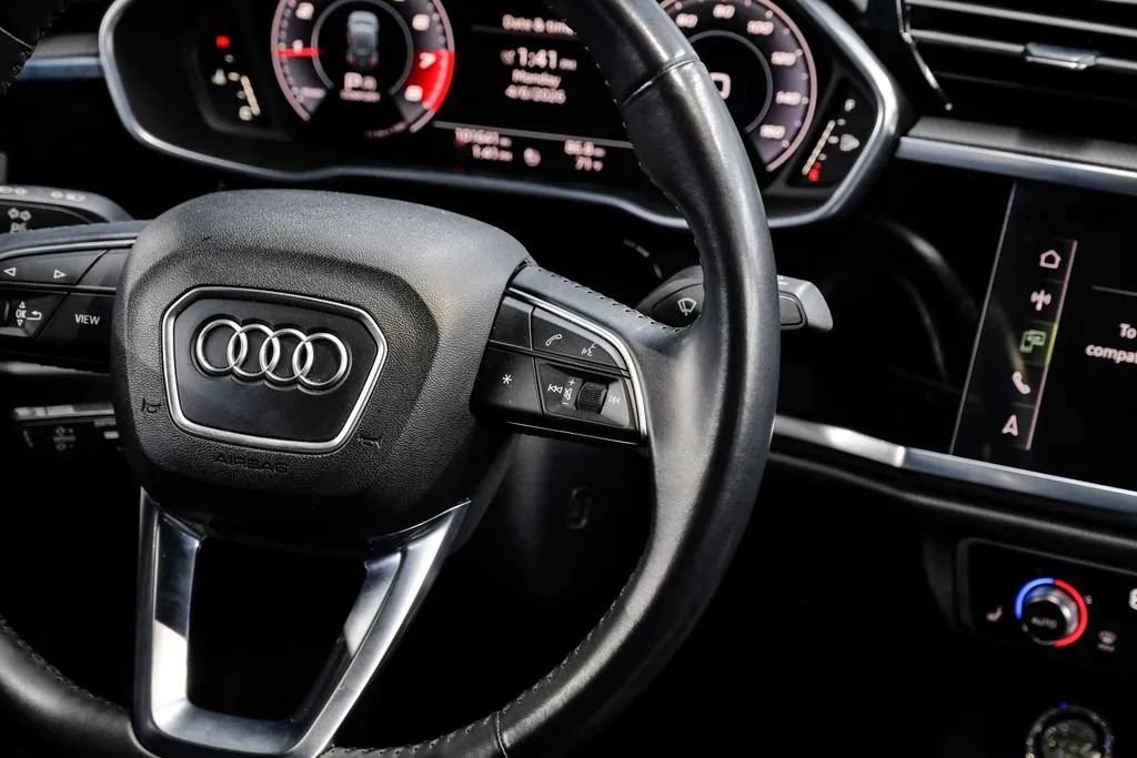 Used 2020 Audi Q3 2.0T Prestige AWD/4WD image 24