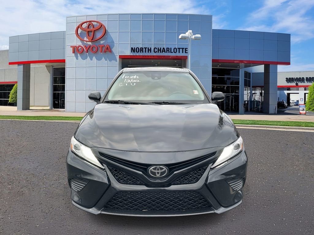 Used 2020 Toyota Camry XSE image 5