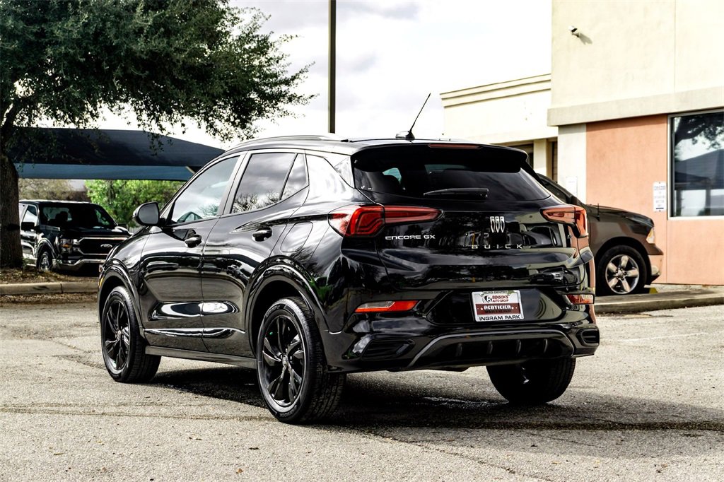 Used 2024 Buick Encore GX Sport Touring image 7