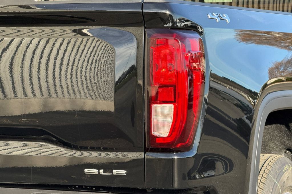 New 2026 GMC Sierra 1500 SLE w/ Preferred Package AWD/4WD image 22