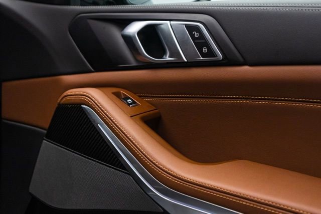 Used 2026 BMW X5 M60i image 32