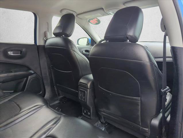 Used 2018 Jeep Compass Latitude w/ Popular Equipment Group FWD image 19