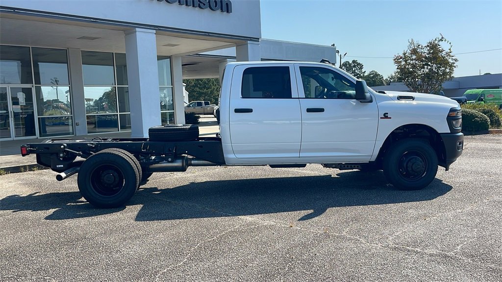 New 2026 RAM 3500 Tradesman image 9