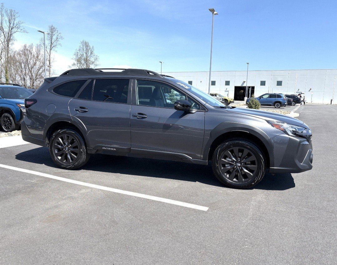 Certified 2025 Subaru Outback Onyx Edition AWD/4WD image 7