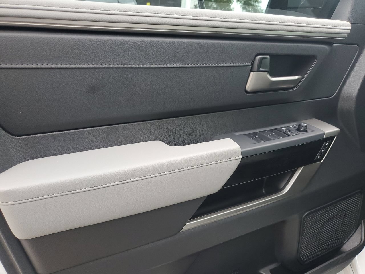 Used 2026 Toyota Sequoia 4WD image 13