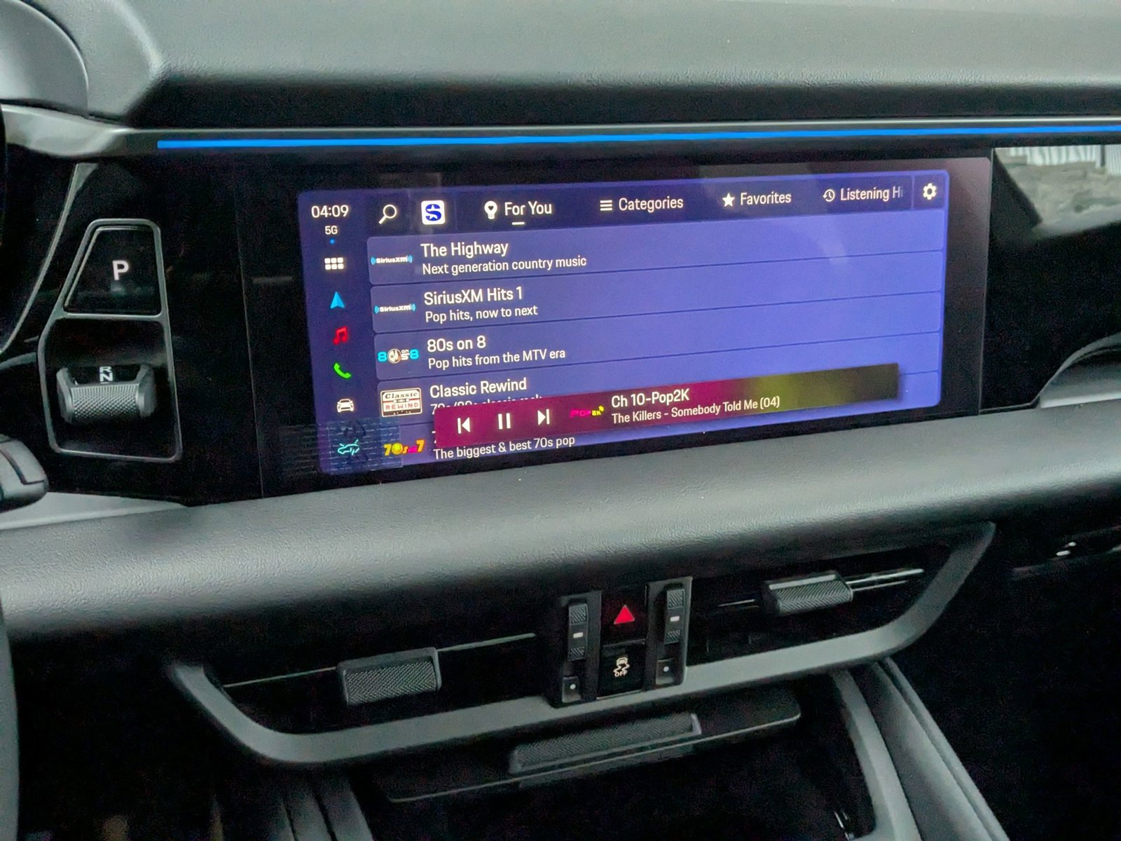 New 2025 Porsche Macan 4 Electric image 18