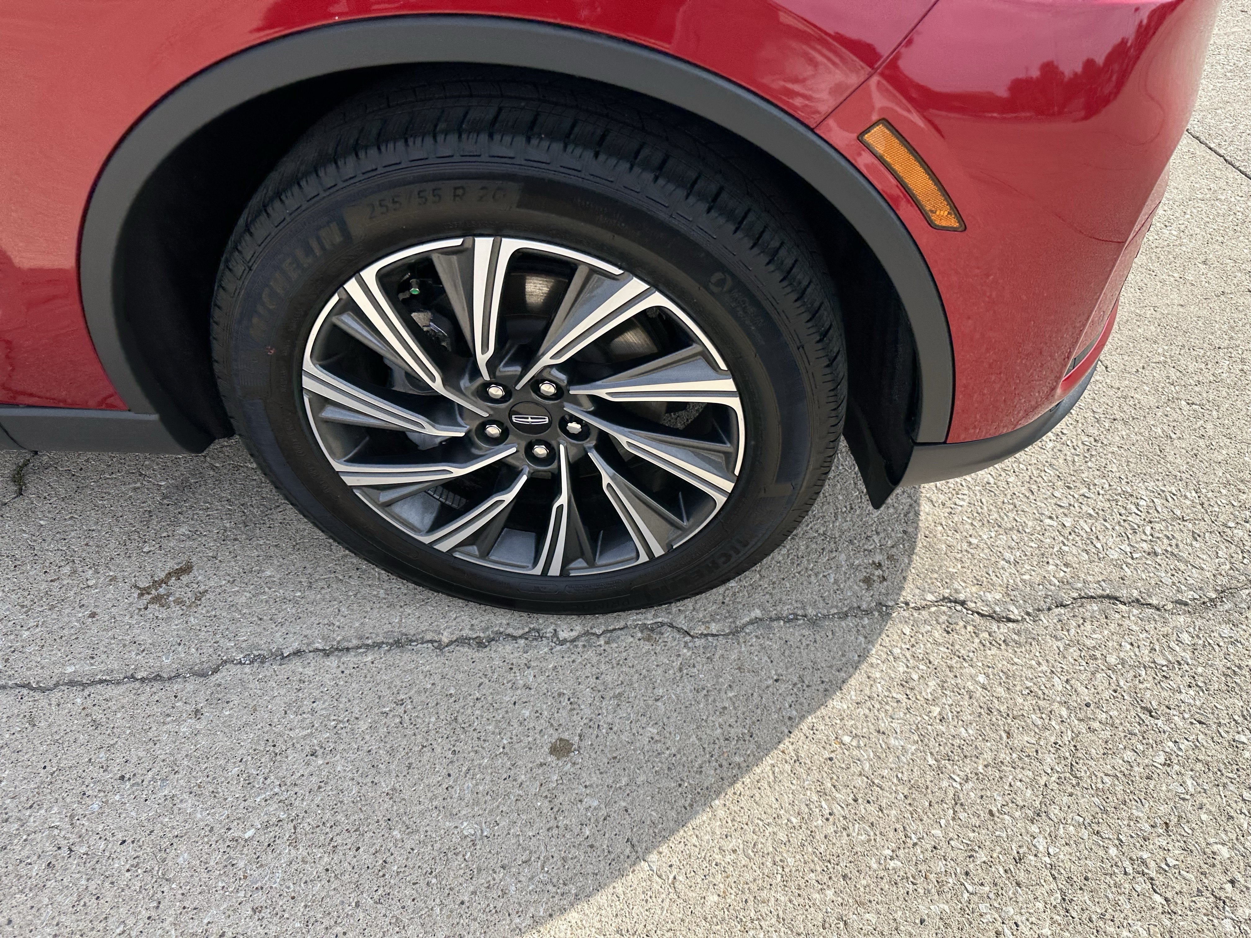 Used 2026 Lincoln Aviator 2WD image 2