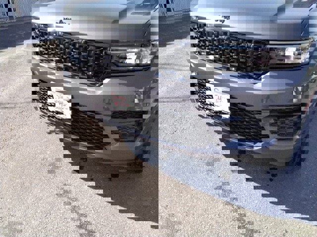 New 2025 Jeep Grand Cherokee Altitude w/ Trailer Tow Package image 19