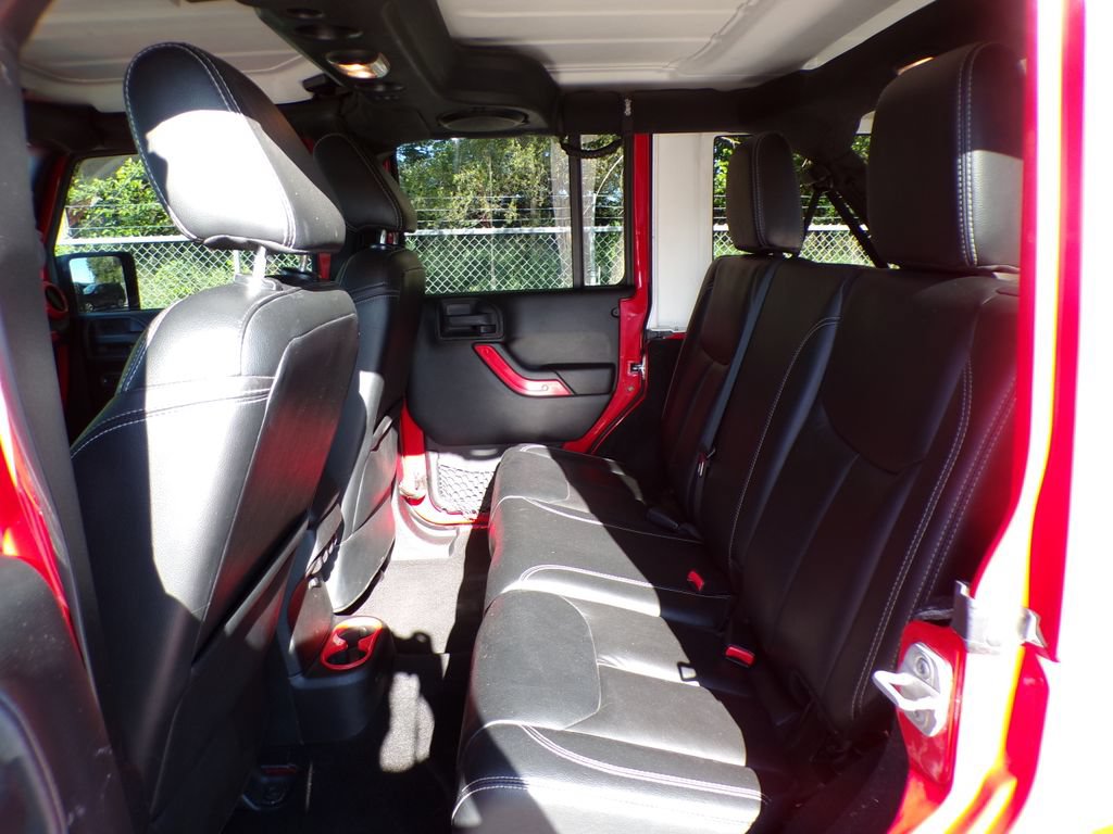 Used 2014 Jeep Wrangler Unlimited Sahara w/ Trailer Tow Group AWD/4WD image 16