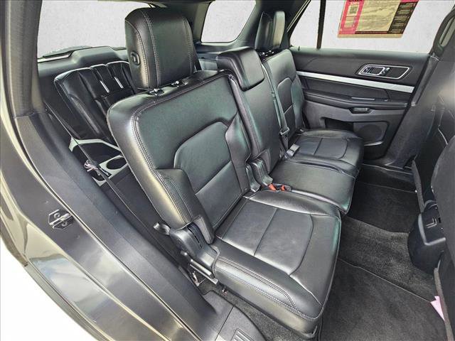 Used 2016 Ford Explorer XLT w/ Equipment Group 202A image 21
