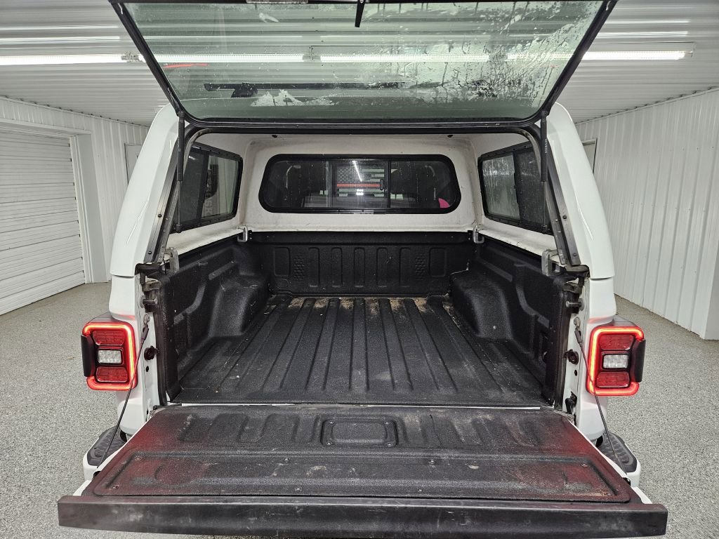 Used 2021 Jeep Gladiator Overland image 31