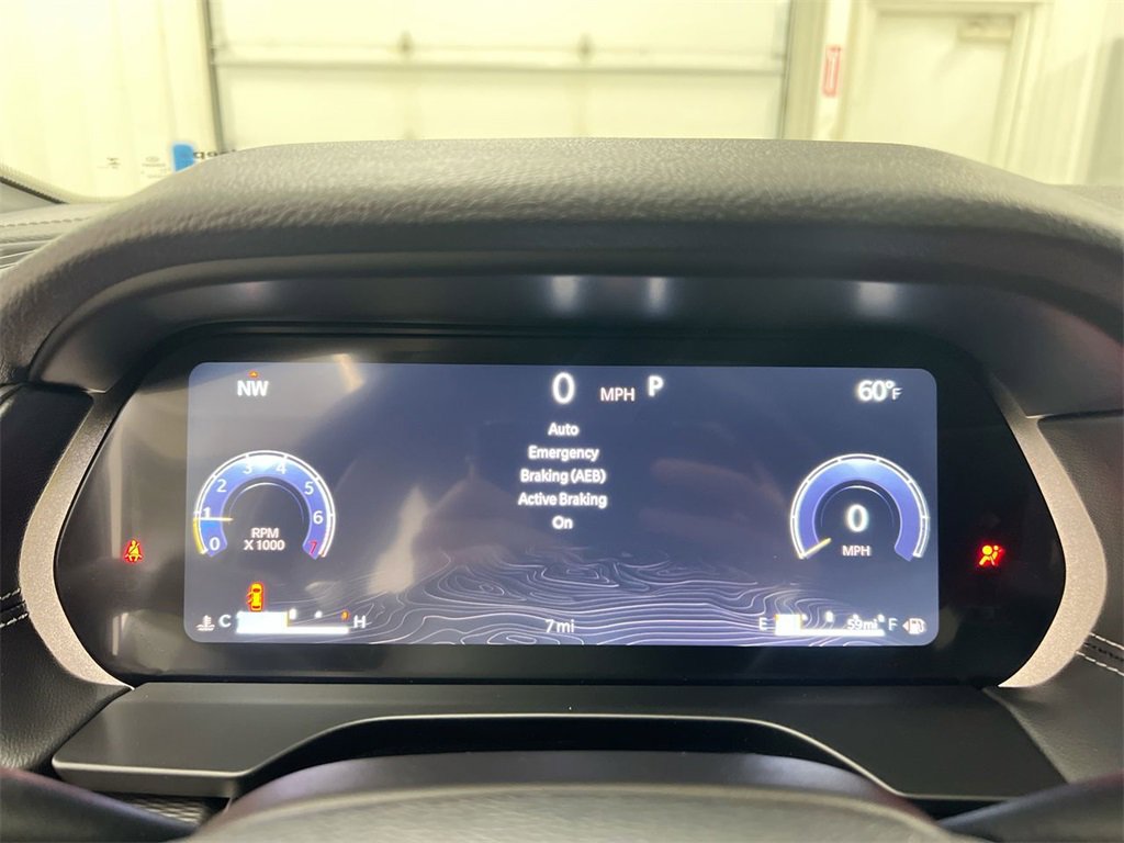 New 2025 Jeep Grand Cherokee Altitude image 11