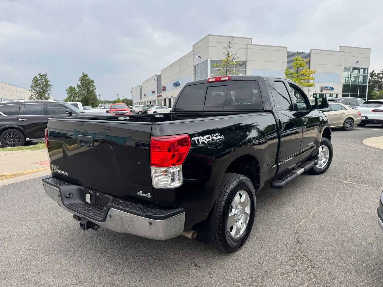 Used 2011 Toyota Tundra 4x4 Double Cab image 9