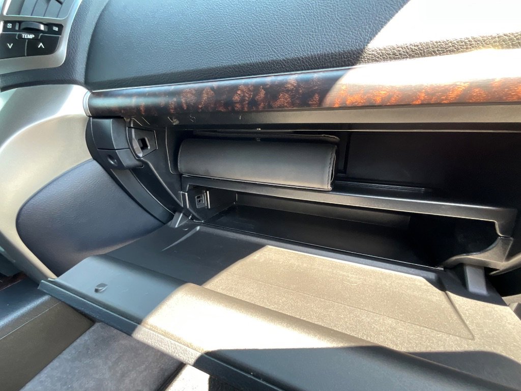 Used 2013 Toyota Land Cruiser image 36