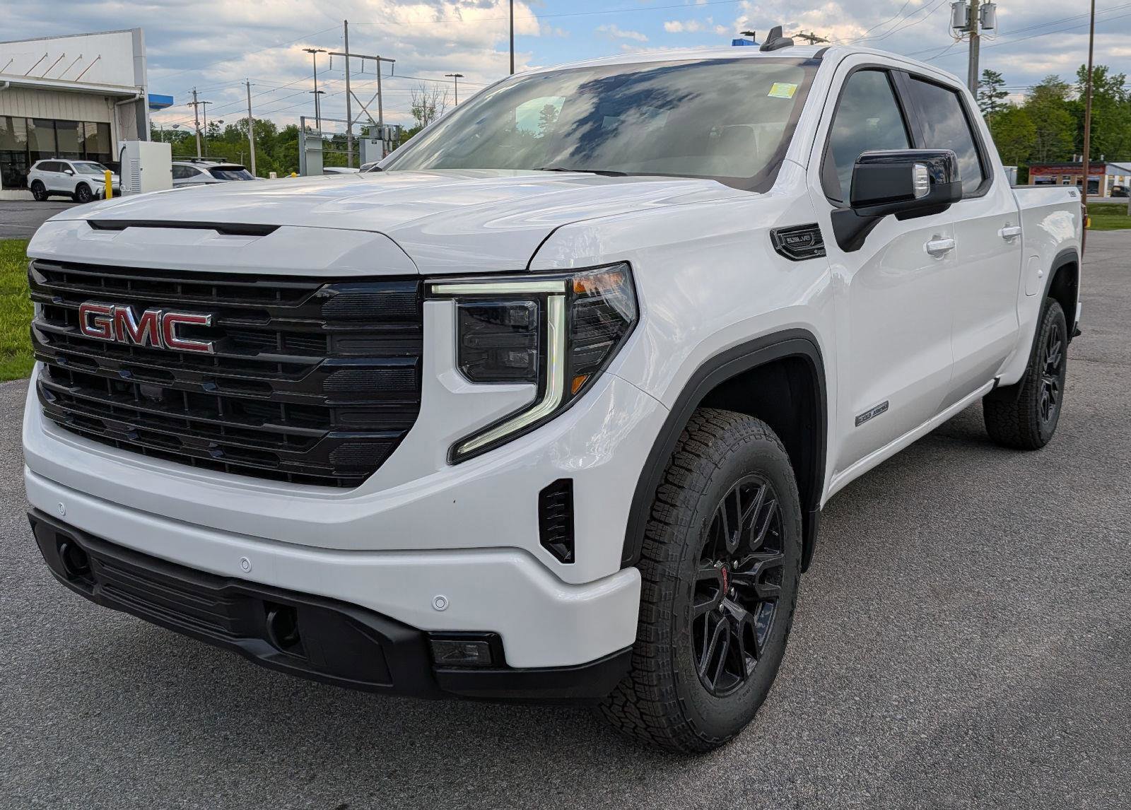 New 2026 GMC Sierra 1500 Elevation w/ Elevation Premium Package AWD/4WD image 4