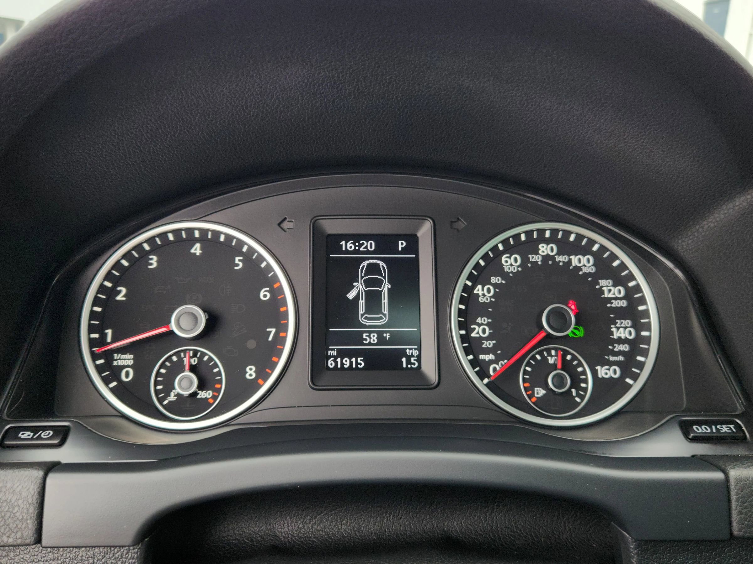 Used 2016 Volkswagen Tiguan SEL image 11