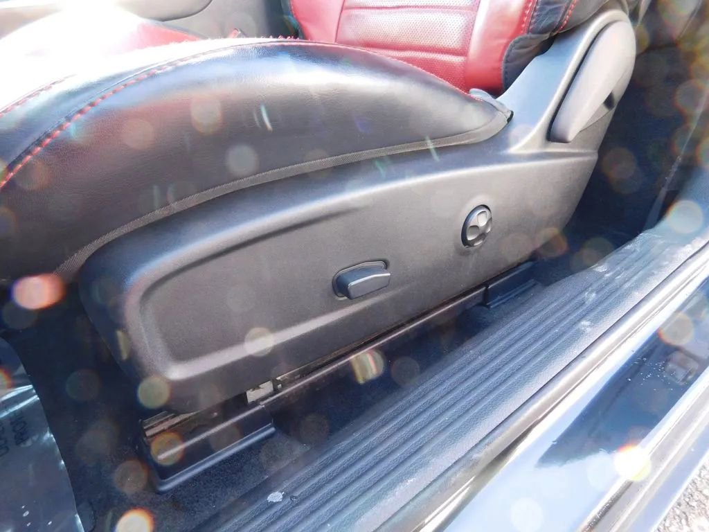 Used 2015 Dodge Challenger R/T Plus image 16