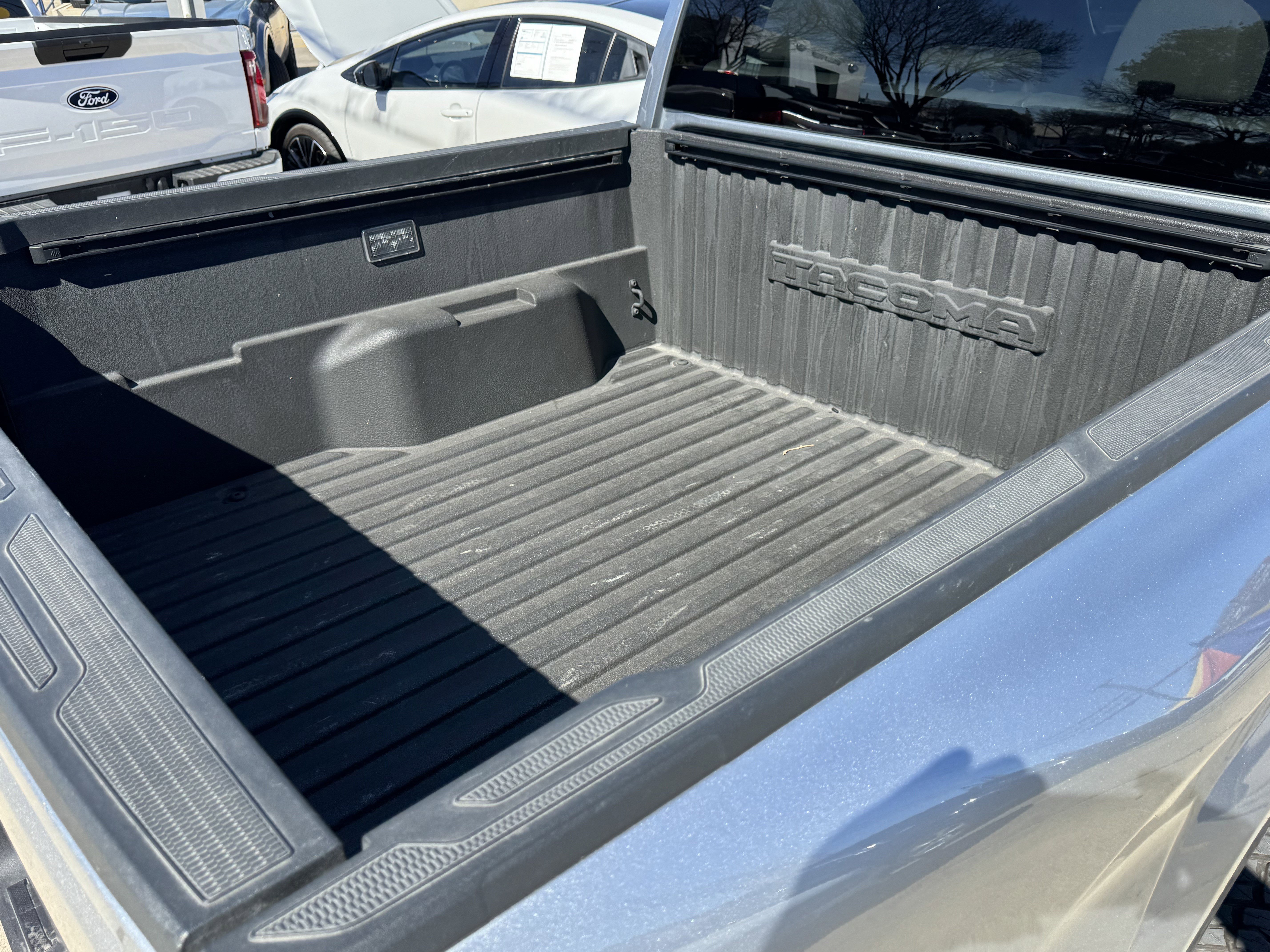 Used 2025 Toyota Tacoma Limited image 7