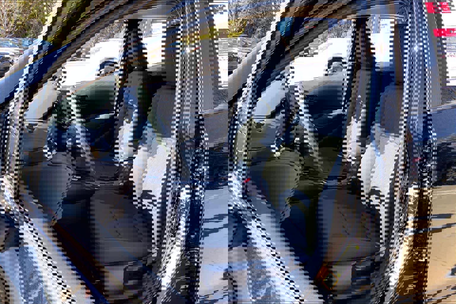 Used 2023 Toyota Corolla LE image 8