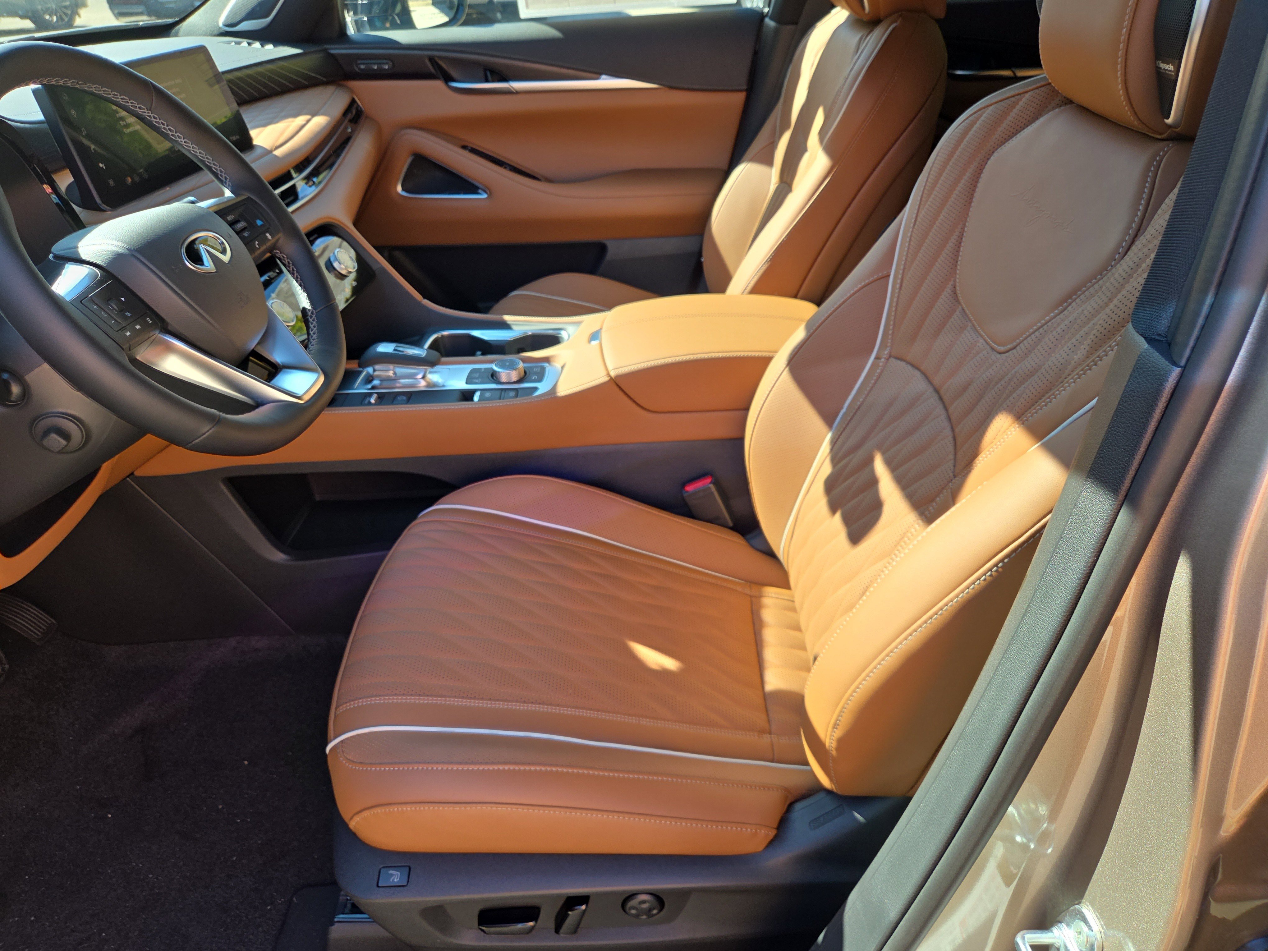 New 2026 INFINITI QX60 Autograph w/ Dark Cargo Package image 4