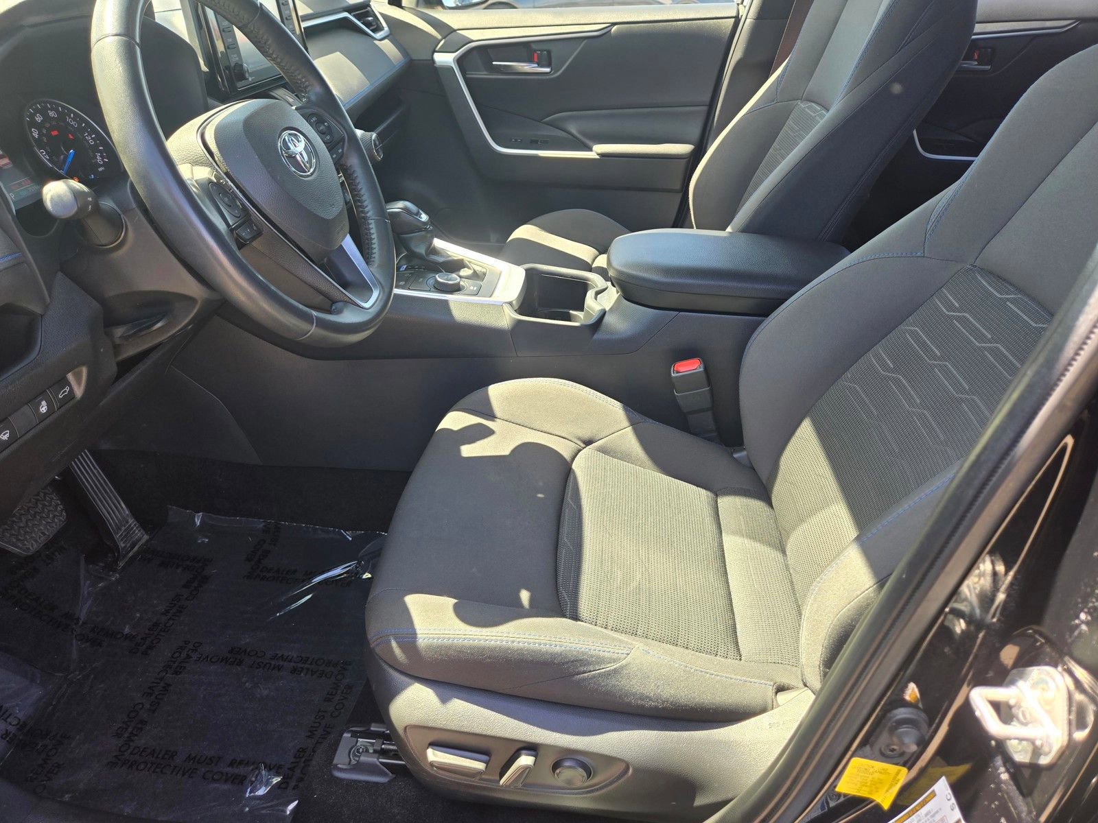 Used 2022 Toyota RAV4 SE w/ Convenience Package AWD/4WD image 12