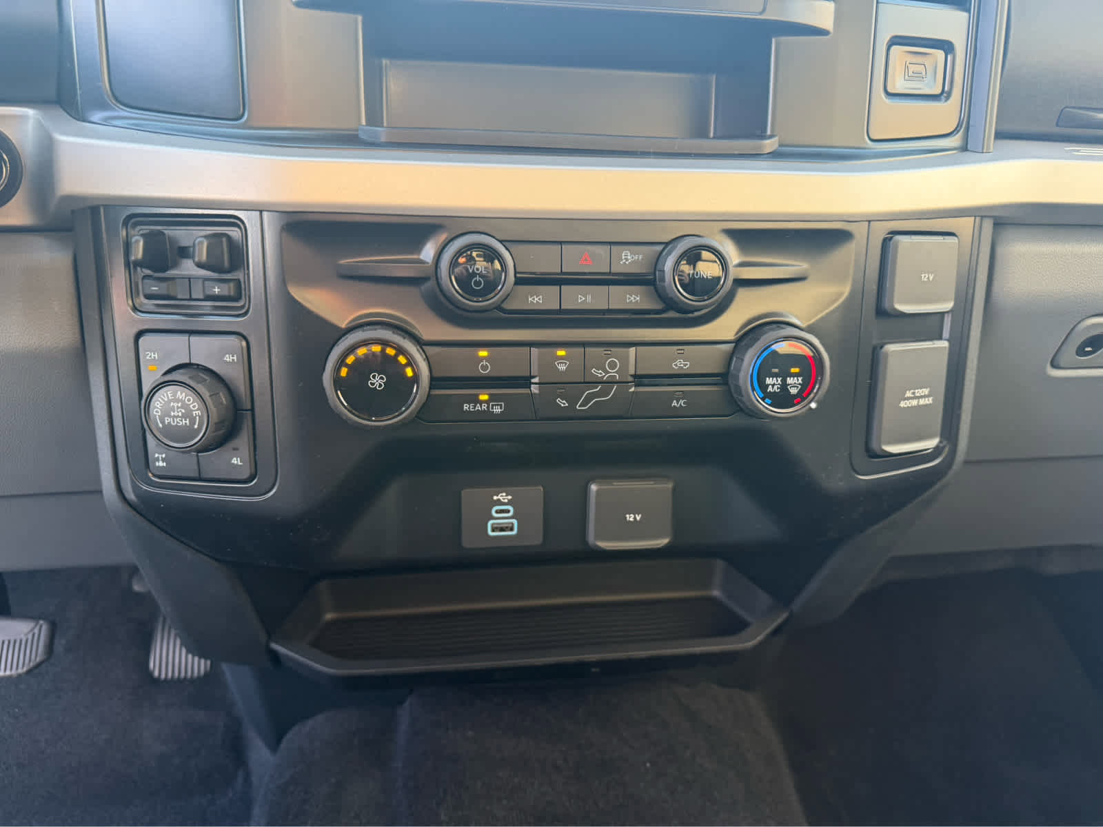 New 2026 Ford F350 XLT w/ Tremor Off-Road Package image 17