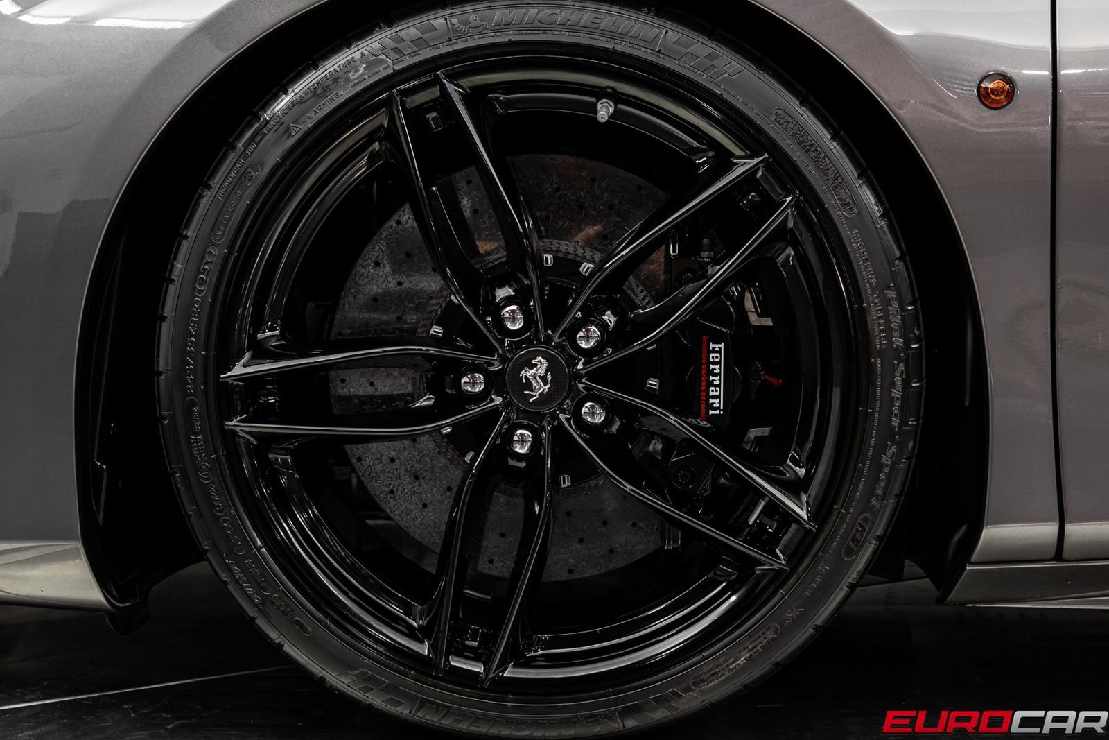 Used 2018 Ferrari 488 GTB RWD image 26