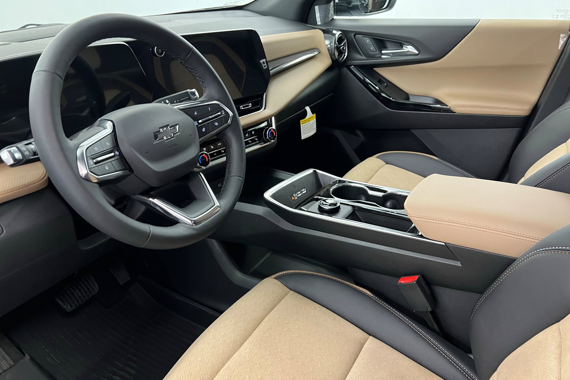 New 2026 Chevrolet Equinox ACTIV w/ Convenience Package III image 16