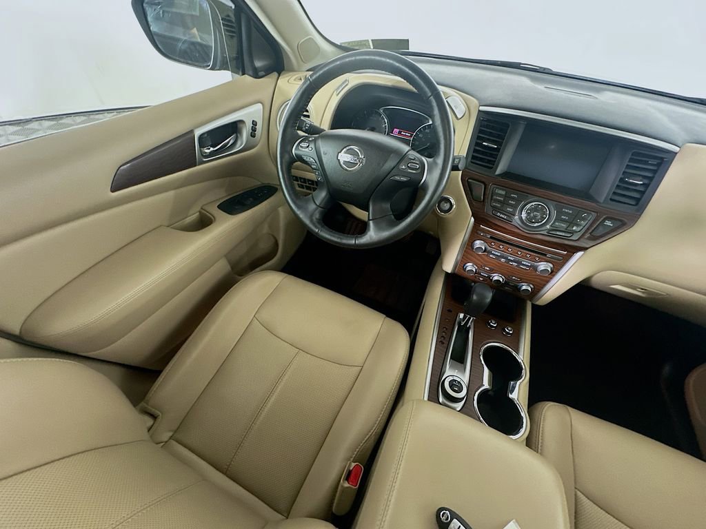 Used 2020 Nissan Pathfinder Platinum AWD/4WD image 9