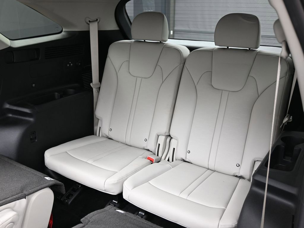 Used 2025 Kia Sorento EX w/ EX Panoramic Sunroof Package image 35