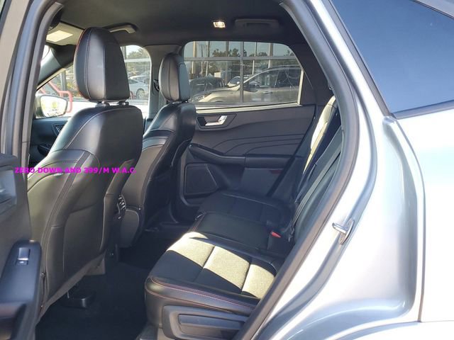 Used 2024 Ford Escape ST-Line image 11