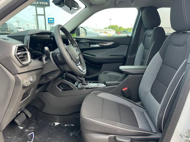 New 2026 Chevrolet TrailBlazer LT w/ Midnight Edition AWD/4WD image 3