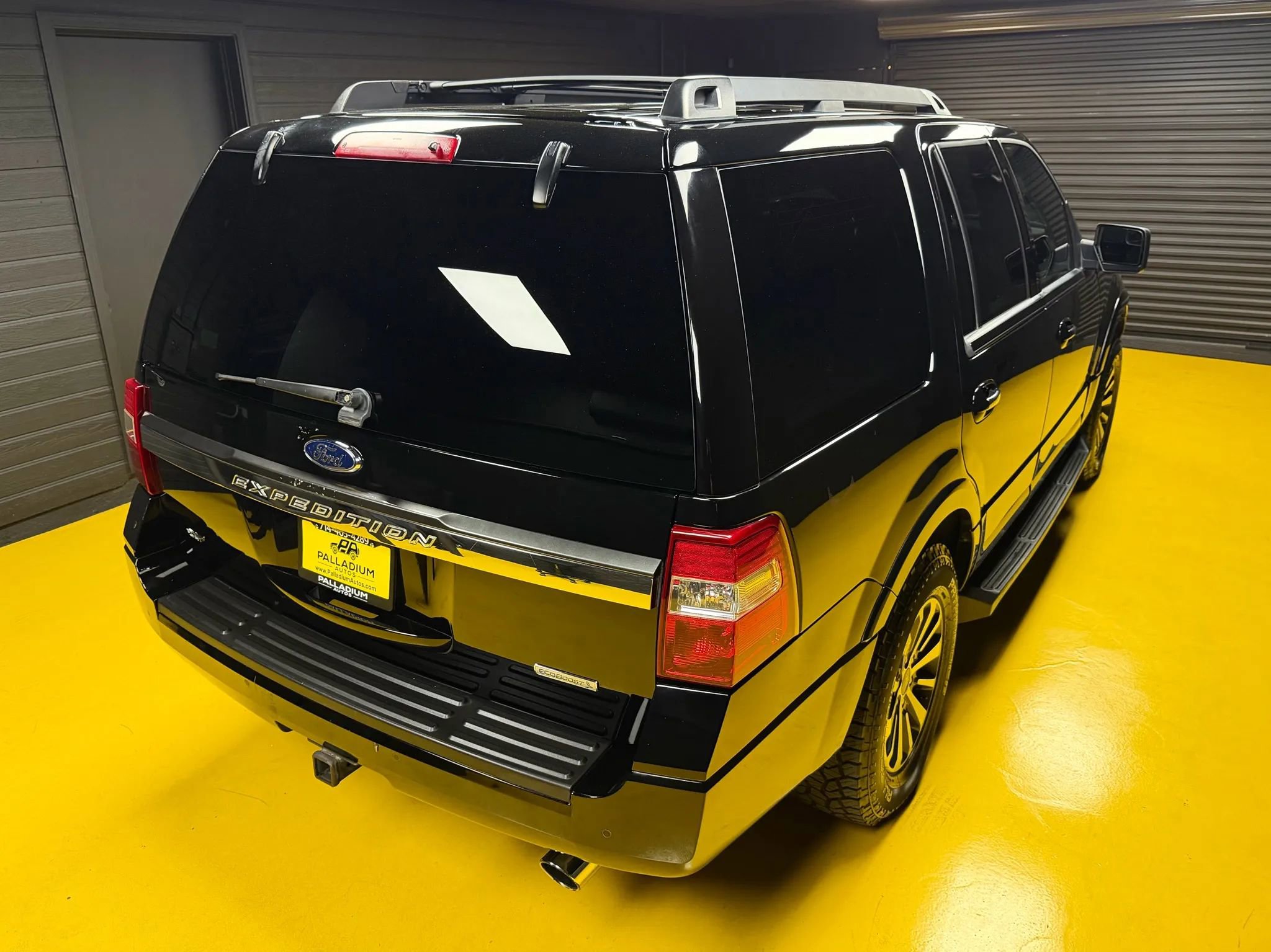 Used 2017 Ford Expedition XLT image 37