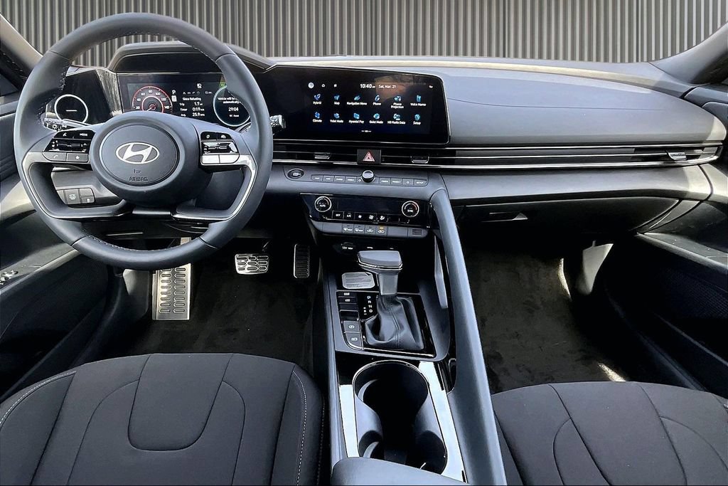 New 2026 Hyundai Elantra SEL FWD image 6