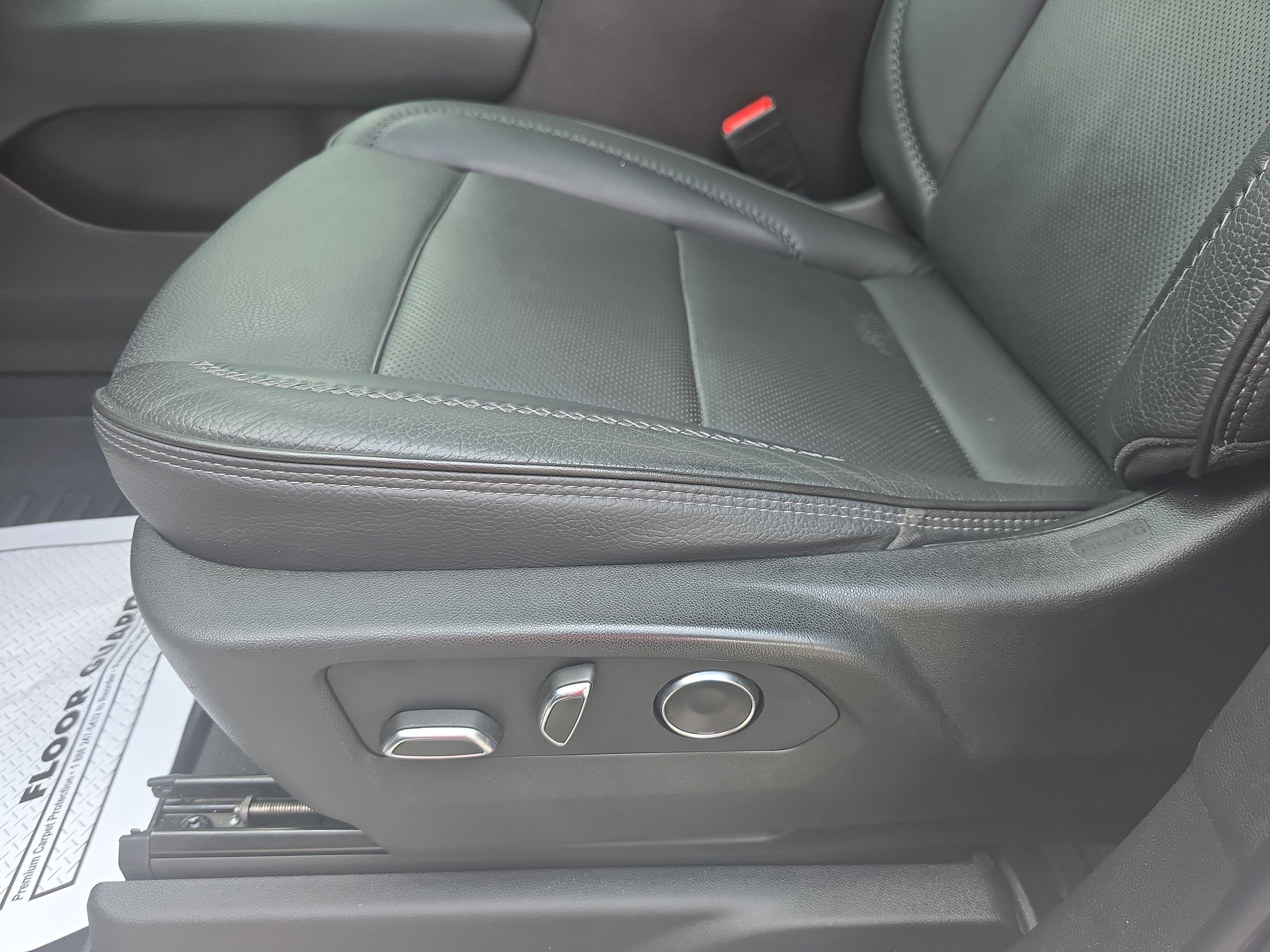 Used 2021 GMC Yukon XL Denali RWD image 30