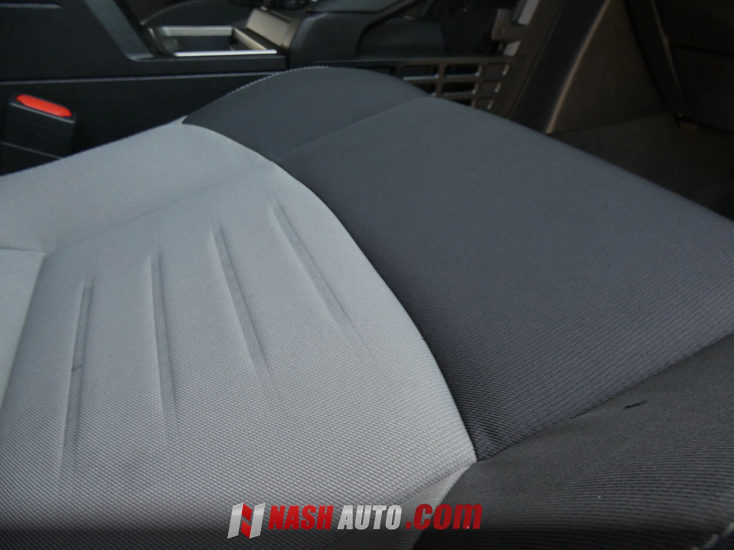 Used 2025 Toyota Tacoma TRD Sport AWD/4WD image 35