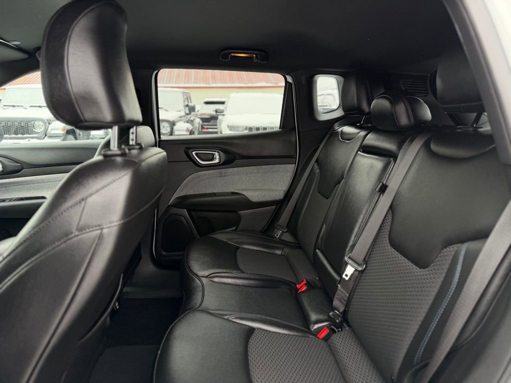 Used 2024 Jeep Compass Latitude image 6