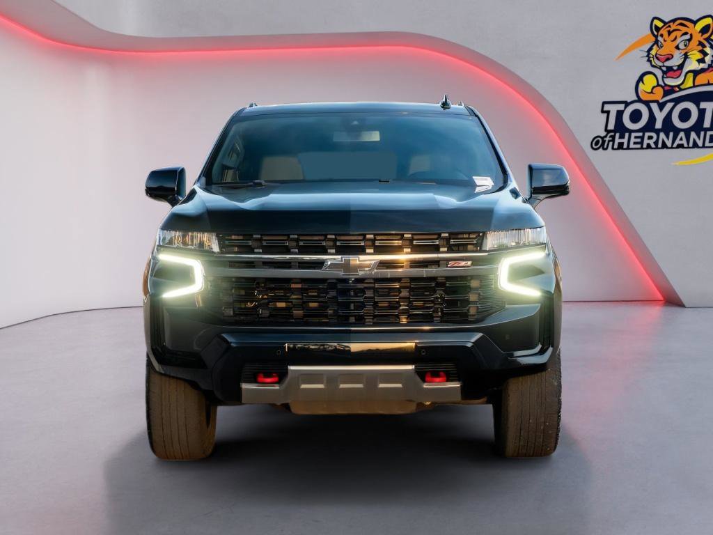 Used 2022 Chevrolet Tahoe Z71 w/ Luxury Package AWD/4WD image 2