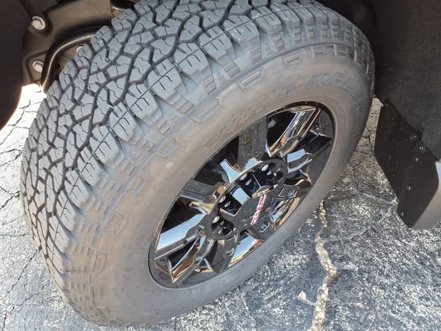 New 2026 GMC Sierra 2500 AT4 w/ Technology Package AWD/4WD image 14