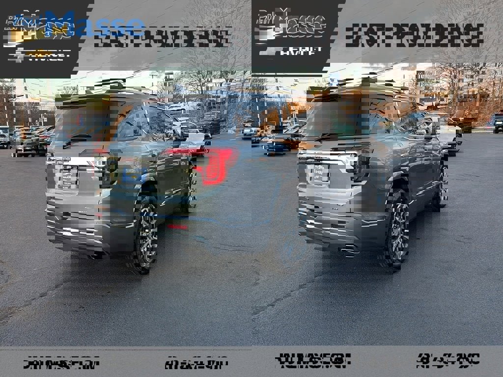 Certified 2022 GMC Acadia Denali w/ Denali Ultimate Package image 7