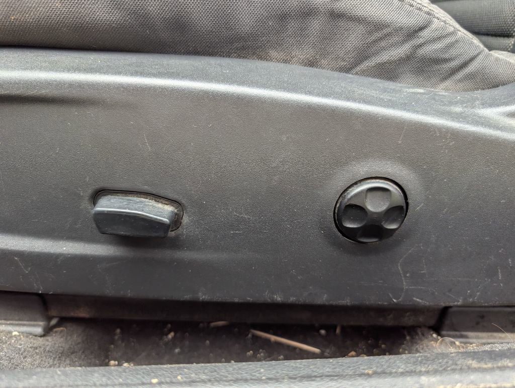 Used 2014 Dodge Challenger R/T image 8