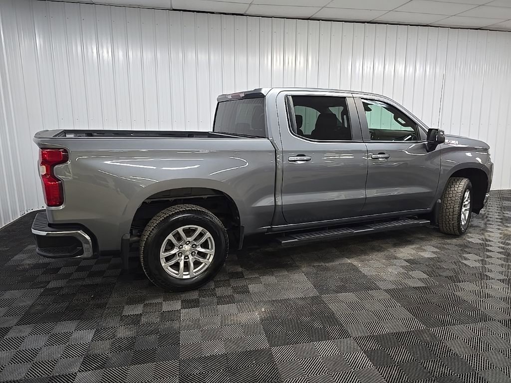 Used 2022 Chevrolet Silverado 1500 LT w/ Z71 Off-Road Package AWD/4WD image 3