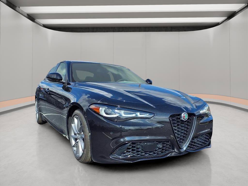 New 2025 Alfa Romeo Giulia image 2