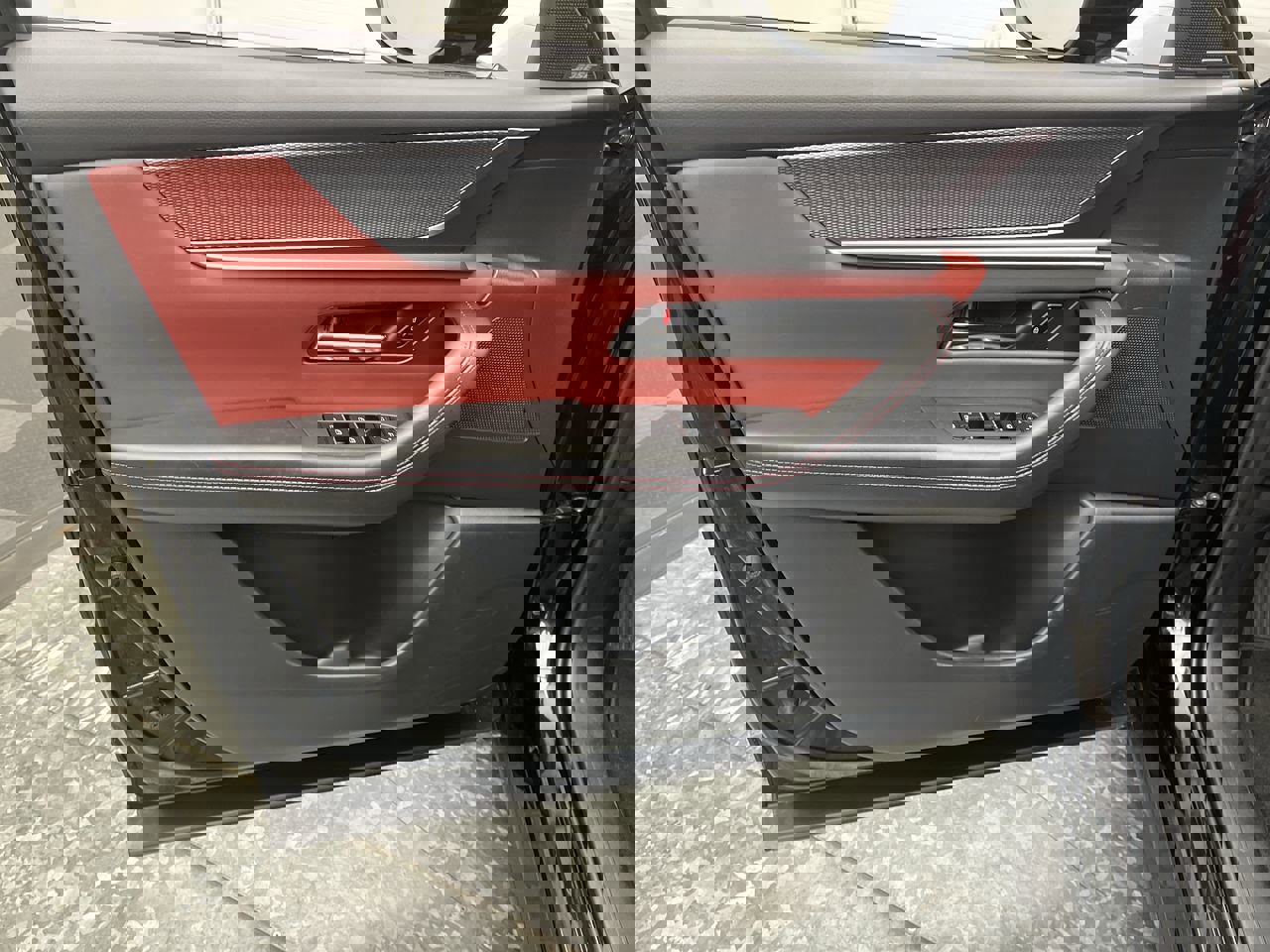 Certified 2025 MAZDA CX-70 3.3 Turbo w/ Premium Plus Pkg image 9