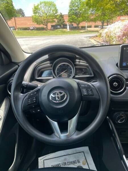 Used 2017 Toyota Yaris iA FWD image 22
