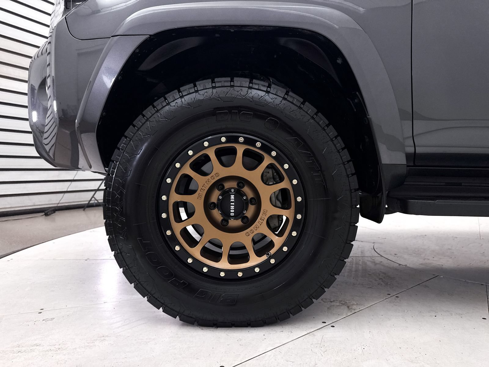 Used 2020 Toyota 4Runner SR5 AWD/4WD image 13