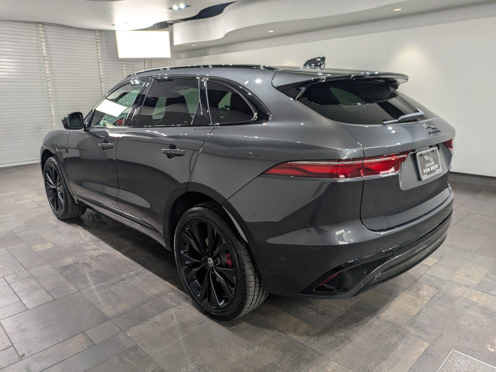 New 2026 Jaguar F-PACE R-Dynamic S AWD/4WD image 4