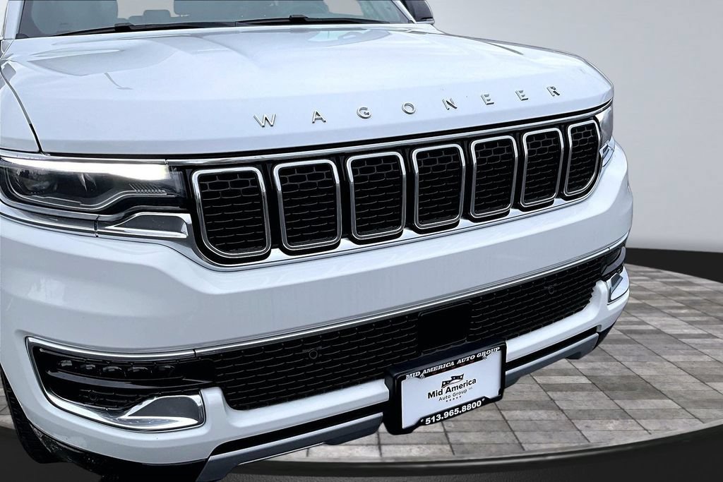 Used 2023 Jeep Wagoneer Series II AWD/4WD image 29