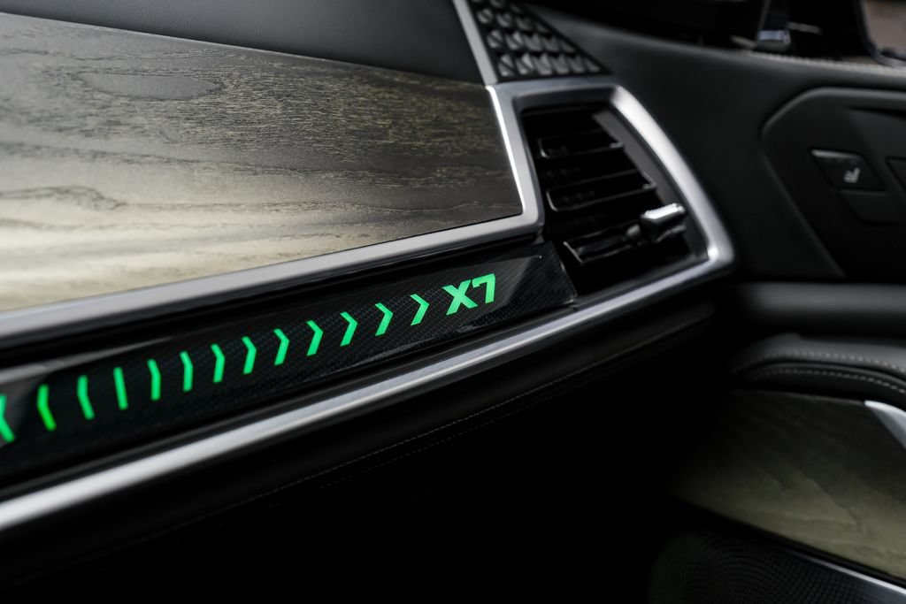 Used 2024 BMW ALPINA XB7 AWD/4WD image 25